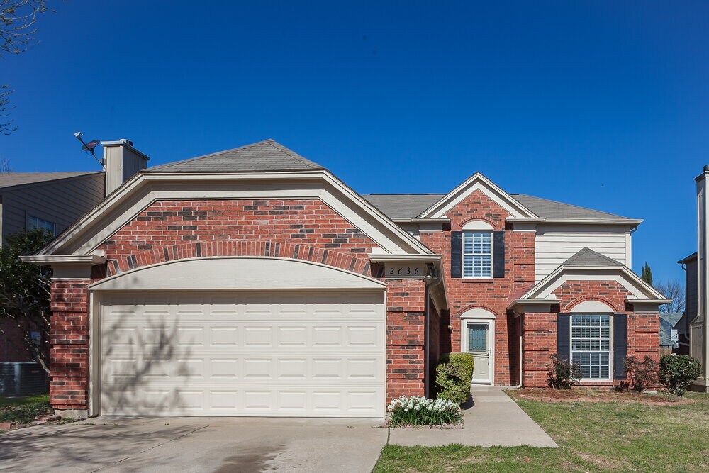 2636 Country Creek Ln in Fort Worth, TX - Building Photo