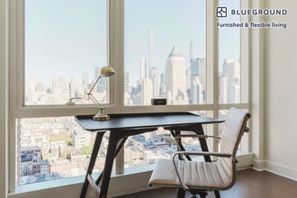 450 W 42nd St in New York, NY - Building Photo - Building Photo