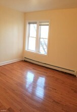392 Rose Ave-Unit -Apt 4 in Jersey City, NJ - Building Photo - Building Photo