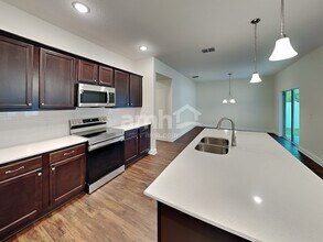 2828 Ponds Trl in St. Cloud, FL - Foto de edificio - Building Photo