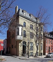 6 W Read St in Baltimore, MD - Building Photo