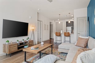 711 W Broadway Rd in Tempe, AZ - Building Photo