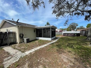 7808 Osteen Rd in New Port Richey, FL - Building Photo - Building Photo