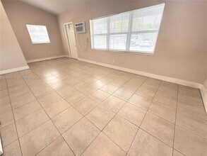 209 SW 14th St in Dania Beach, FL - Building Photo - Building Photo