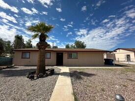 740 Tiger Lilly Ln in Bullhead City, AZ - Building Photo