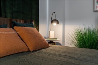 1005 Spring Garden Rd in Miami, FL - Building Photo - Building Photo