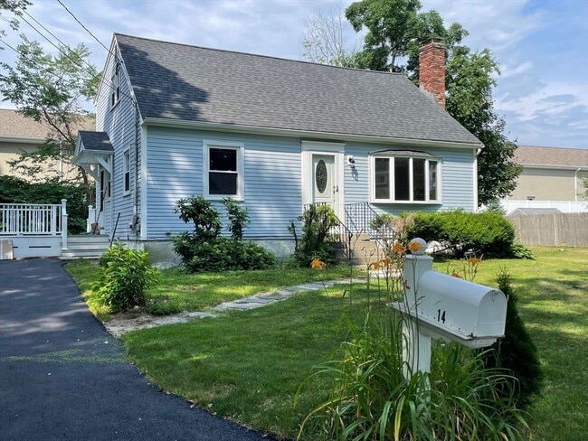 14 Dearborn Rd in Burlington, MA - Building Photo - Building Photo