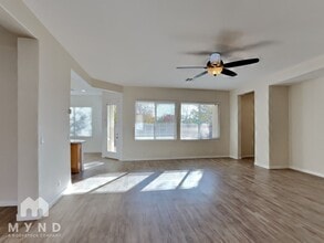 6524 Greenlet Ave in North Las Vegas, NV - Foto de edificio - Building Photo