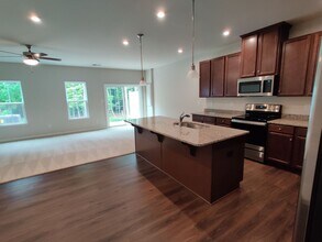 12736 Prestonfield Dr in Chester, VA - Building Photo - Building Photo