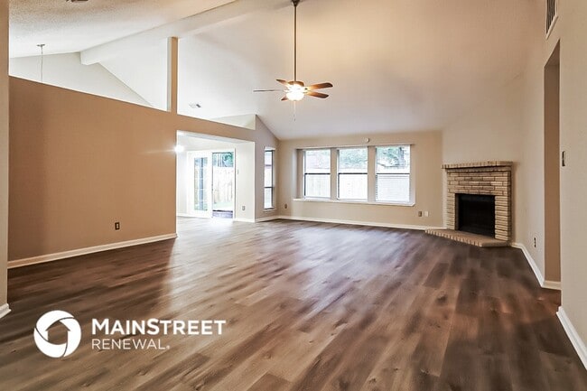 2627 S Brompton Dr in Pearland, TX - Foto de edificio - Building Photo