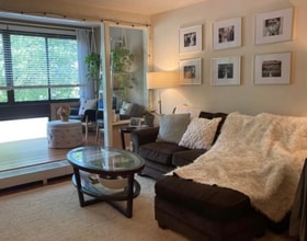 18 Juniper St, Unit #49 in Brookline, MA - Foto de edificio - Building Photo