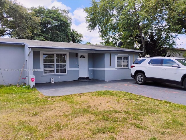property at 252 S Biscayne River Dr