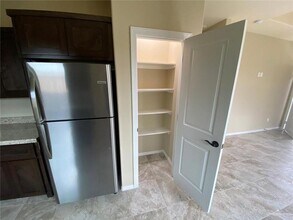 5709 Nightingale Ave, Unit 4 in McAllen, TX - Building Photo - Building Photo