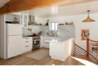 16851 Hay Dr in Chino Hills, CA - Foto de edificio - Building Photo