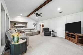 1112 Meadow Crest Ln in Mansfield, TX - Building Photo - Building Photo