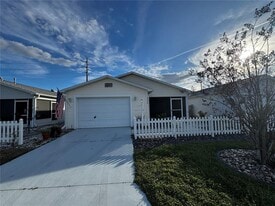 9324 SE 173rd Hyacinth St in the Villages, FL - Building Photo