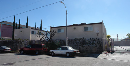 Simpson Arbor in North Hollywood, CA - Building Photo - Building Photo