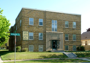 1339 Sherburne Ave in St. Paul, MN - Foto de edificio - Building Photo