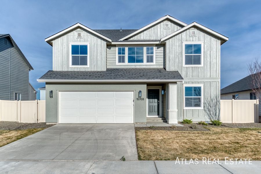 15703 Patriot Ave in Nampa, ID - Foto de edificio