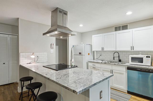 5620 Maple Ln in Rowlett, TX - Building Photo - Building Photo