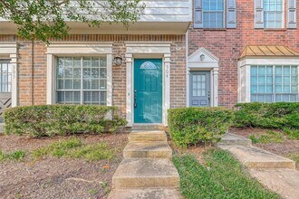 2930 Grants Lake Blvd, Unit 304 in Sugar Land, TX - Building Photo - Building Photo