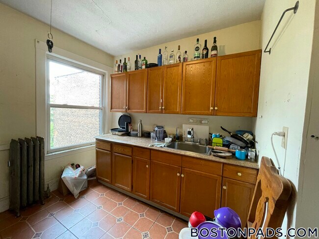 192 Kelton St, Unit 3 in Boston, MA - Building Photo - Building Photo