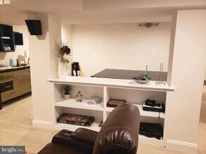 323 W Boulder Dr in Chalfont, PA - Building Photo - Building Photo