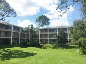 129 Blue Pointe Way in Altamonte Springs, FL - Building Photo - Building Photo