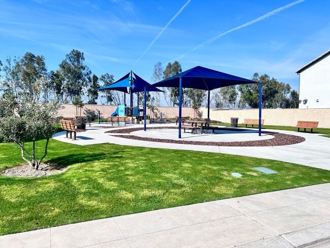 1436 E Via Albero Dr in Fresno, CA - Building Photo - Building Photo