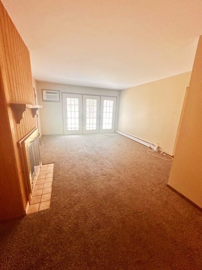 2276 Century Point Ln in Glendale Heights, IL - Building Photo - Building Photo