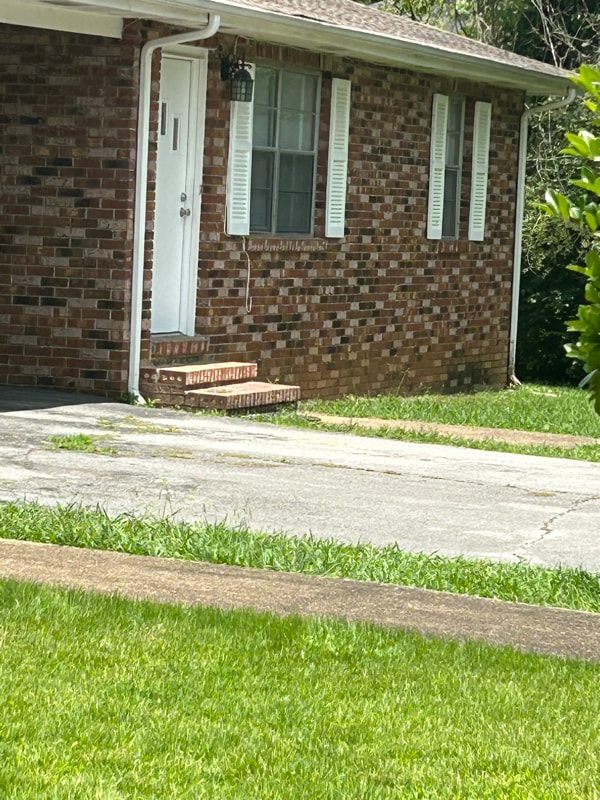 1002 Ogrady Dr in Chattanooga, TN - Foto de edificio - Building Photo