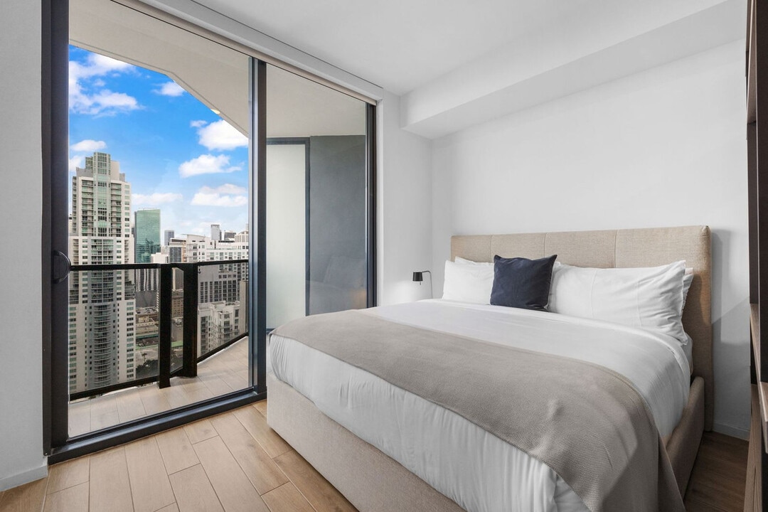 398 NE 5th St in Miami, FL - Building Photo