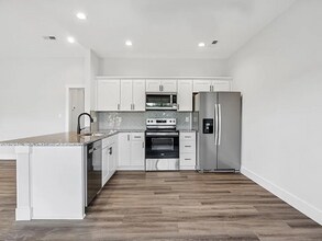 2625 Scottsville Rd in Bowling Green, KY - Building Photo - Building Photo