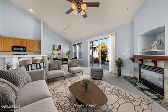 6578 Aston Cir in Sparks, NV - Building Photo - Building Photo