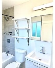 613 S Prairie Avenue in Inglewood, CA - Building Photo - Building Photo