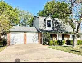 129 Splitrock Ln in Universal City, TX - Building Photo