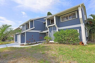 16717 Bobcat Dr in Ft. Myers, FL - Building Photo