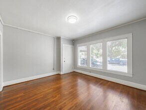 2411 Dunlavy St in Houston, TX - Building Photo - Building Photo