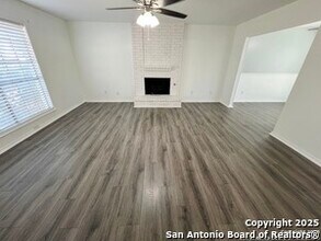 7203 Shadow Ridge in San Antonio, TX - Building Photo - Building Photo