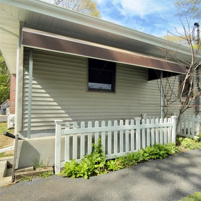 property at 40 Market St