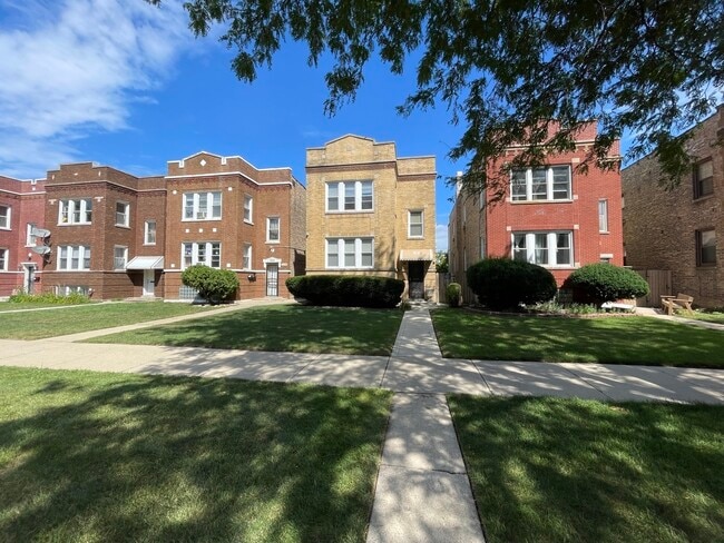 1635 N Central Ave in Chicago, IL - Building Photo - Building Photo