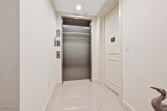 1530 5th Ave S in Naples, FL - Building Photo - Building Photo