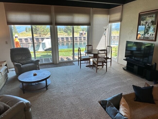 336 Ala Wai Blvd in South Lake Tahoe, CA - Building Photo - Building Photo