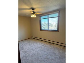 9141 Hwy 55 in Golden Valley, MN - Building Photo - Building Photo
