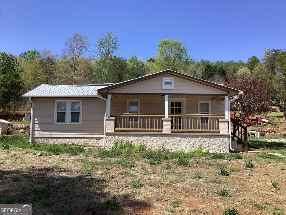 6401 Old Dahlonega Hwy in Dahlonega, GA - Building Photo