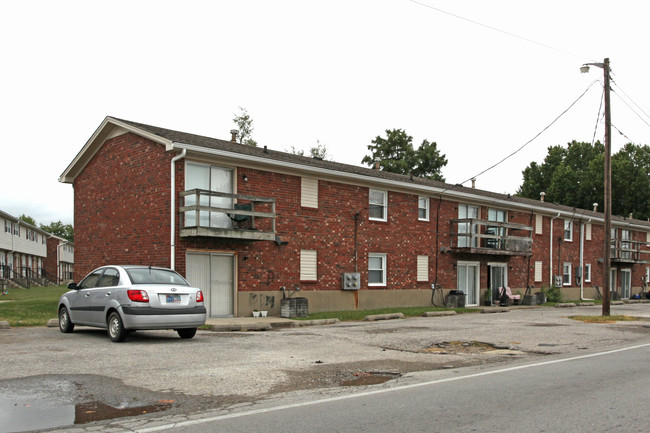 Alyson Circle Apartments in Jeffersonville, IN - Foto de edificio - Building Photo