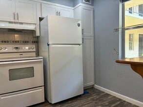 2831 Somerset Dr in Lauderdale Lakes, FL - Building Photo - Building Photo