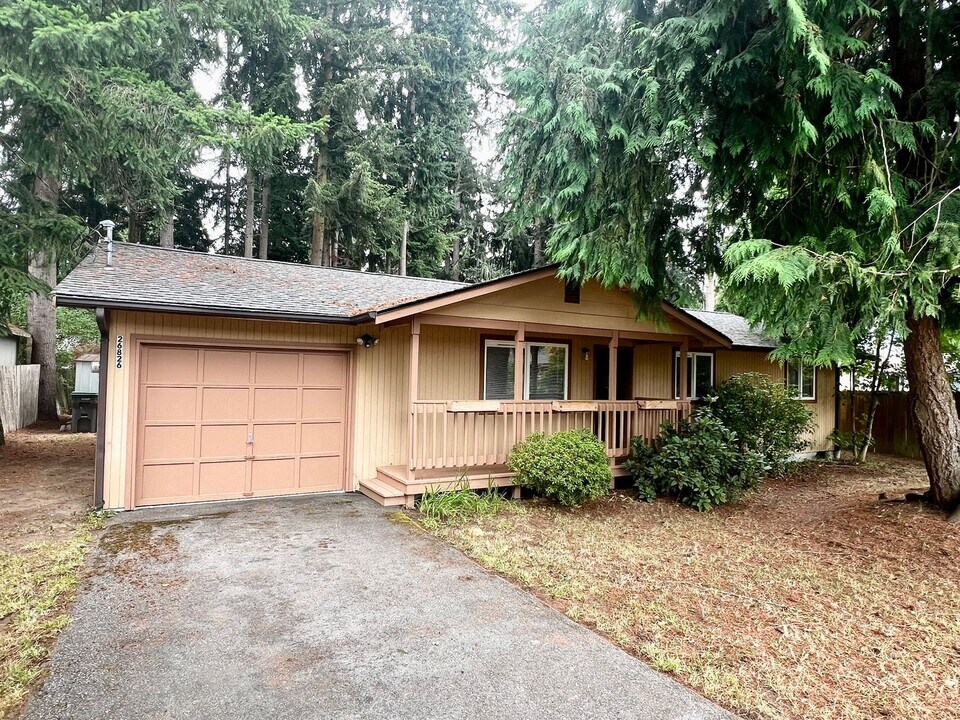 26826 Weaver Ave NW in Poulsbo, WA - Building Photo