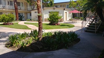 Sun Rose Villa Apartments