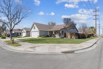 365 Sunnyhill Dr in Turlock, CA - Building Photo - Building Photo